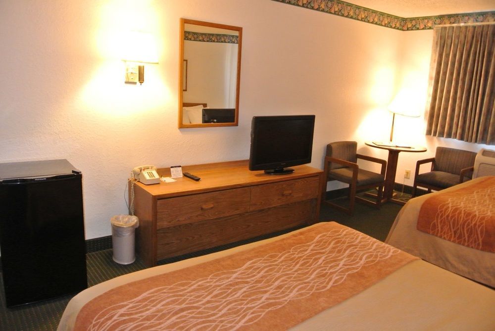 Quality Inn Ozark-Springfield South Bagian luar foto